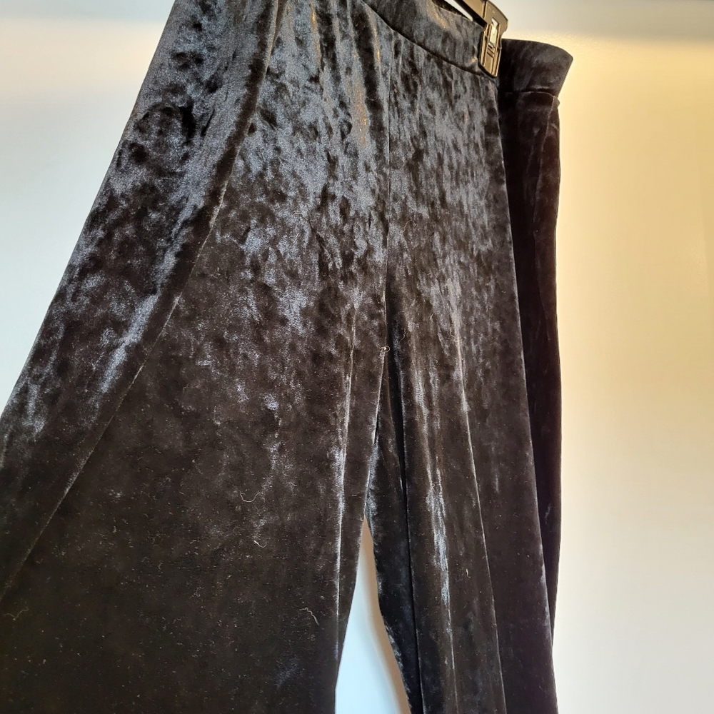 NWOT Chaus NY Crushed Velvet Bellbottom